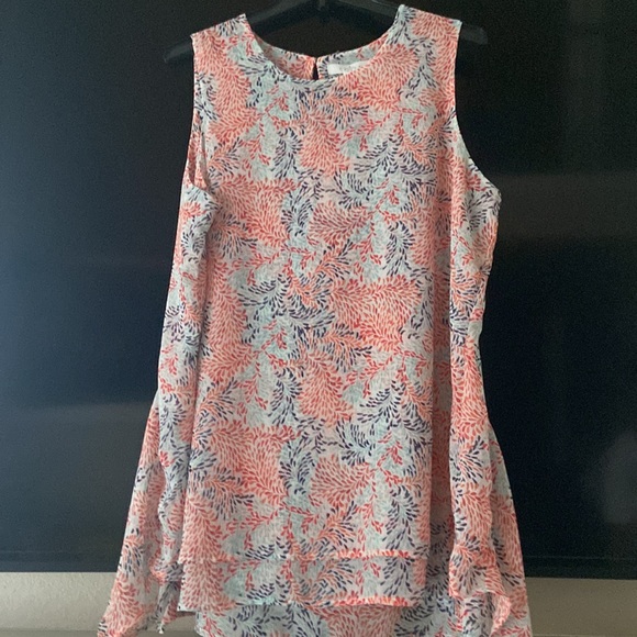 LAYERED SLEEVELESS  PRINTED BLOUSE TUNIC - Picture 4 of 12